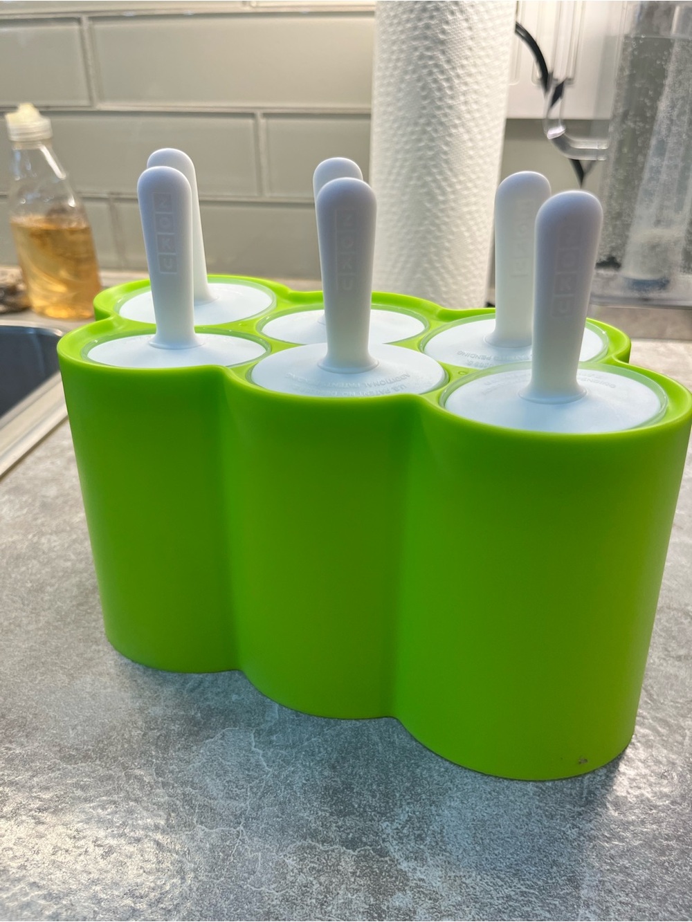 Zoku brand Reusable Popsicle Mold Set with White Handles